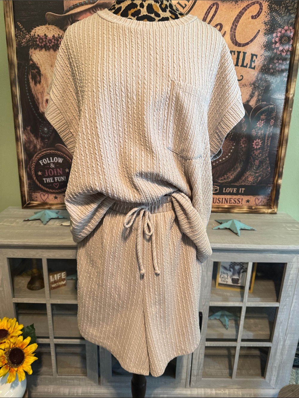 Discount Divas Taupe Textured Knit Short Set Sz XL - Picture 3 of 10